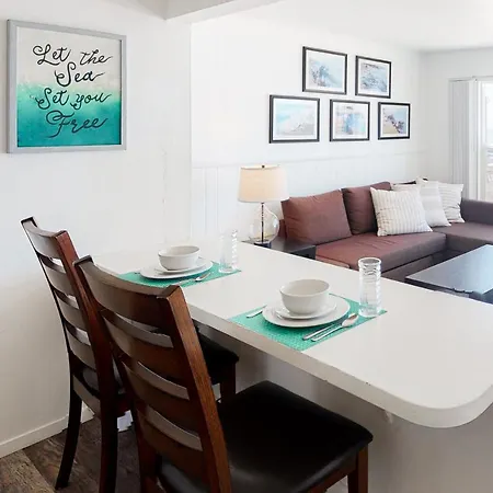 3009 Ocean St Unit C & D Amazingly Convenient Oceanfront Close To Everything With Wifi Carlsbad
