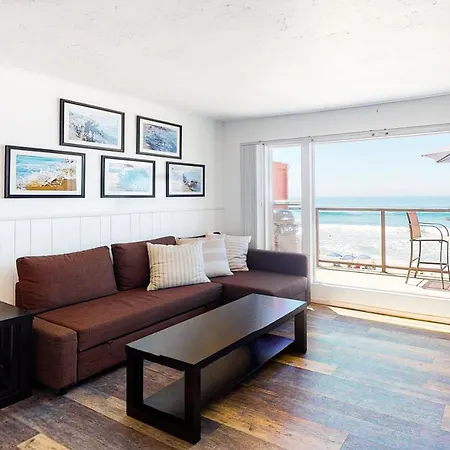 Apartment 3009 Ocean St Unit C & D Amazingly Convenient Oceanfront Close To Everything With Wifi *