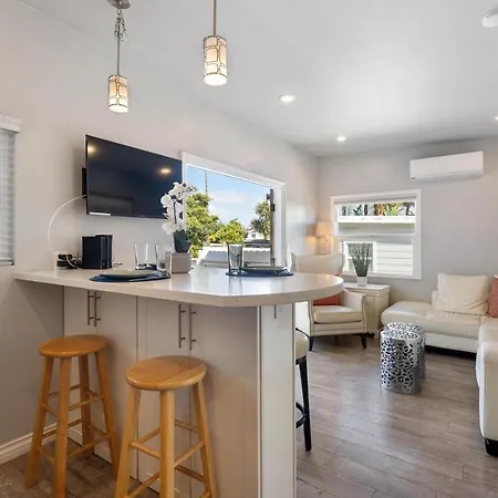 Holiday home Cb-3900b - Coastal Surfer's Hideaway *