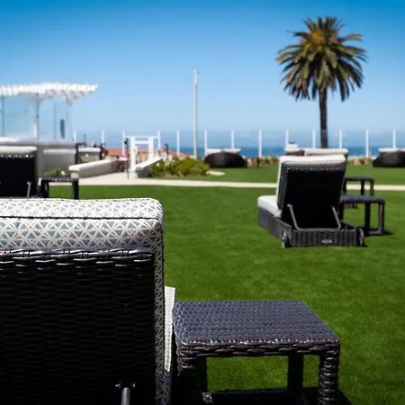 Steps From The Beach 2 Bedroom Apt With Ocean View