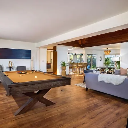 Family House Holiday home Carlsbad