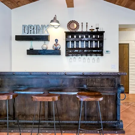 Walk To The - Outdoor Dining - Spacious