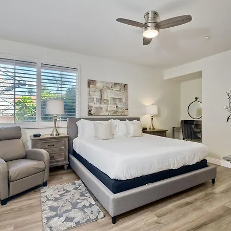 Lagoon Views - Pool - Hot Tub - Gated Community Carlsbad