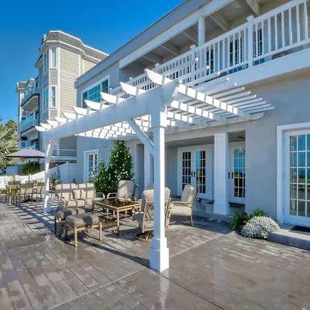 Juniper Entire - Sleeps 18 - Oceanfront Holiday home