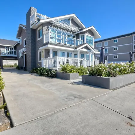 Luxury Ocean Views - 6 Bedroom - Steps To