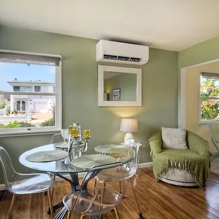 Walk 2 Beach, Ev Charger, Outdoor Dining, 2 Units *