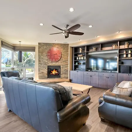 Oceanview Rooftop, Hot Tub, Firepit, Bbq, Pool Table Holiday home Carlsbad