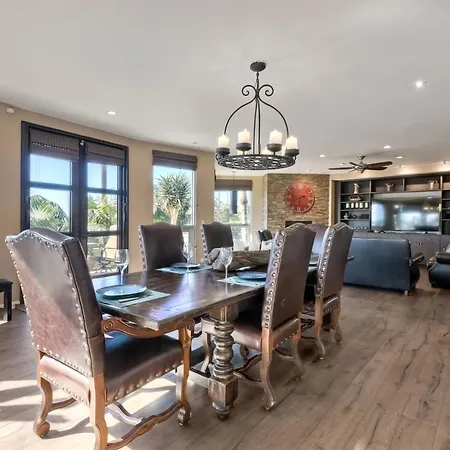Holiday home Oceanview Rooftop, Hot Tub, Firepit, Bbq, Pool Table Carlsbad