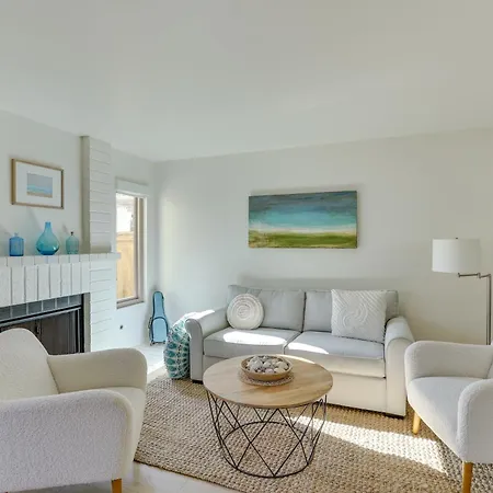 Extended Near Beach! W/ Pool Holiday home Carlsbad