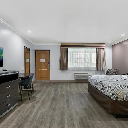6 Carlsbad, Ca- North Carlsbad