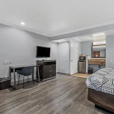 6 Carlsbad, Ca- North Hotel 3*