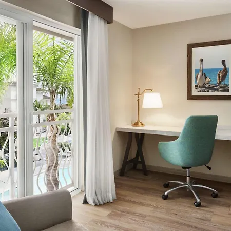 Hilton Garden 4*