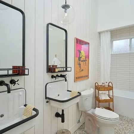 Coastal Retreat With E-bikes! Holiday home Carlsbad