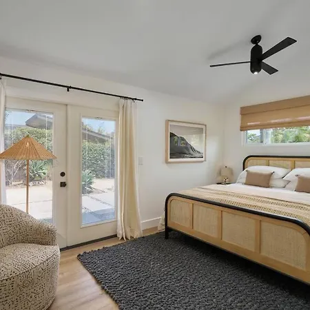 Coastal Retreat With E-bikes! *