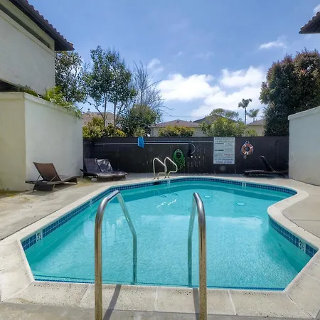 Coastal Bliss - Seashell Cove Retreat - Luxury Living Steps From & Lagoon Holiday home *