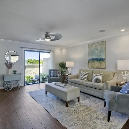 Holiday home Coastal Bliss - Seashell Cove Retreat - Luxury Living Steps From & Lagoon Carlsbad