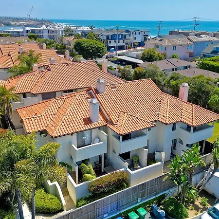 Coastal Bliss - Seashell Cove Retreat - Luxury Living Steps From & Lagoon *