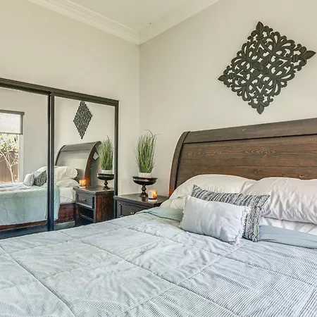 La Costa Valley Newly Remodeled Gem Holiday home *
