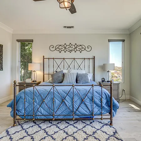 La Costa Valley Newly Remodeled Gem Holiday home