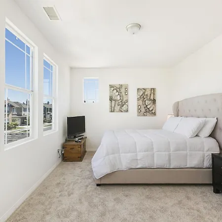 Luxurious Oceanfront Getaway Villa Carlsbad