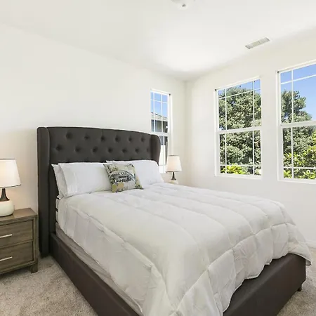 Luxurious Oceanfront Getaway Villa Carlsbad