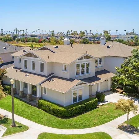 Villa Luxurious Oceanfront Getaway *