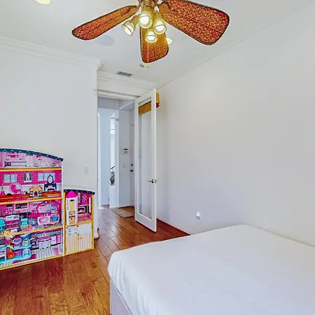 Sunset Escape Ocean View With Outdoor Living, Spacious Bedrooms & Fireplace Carlsbad