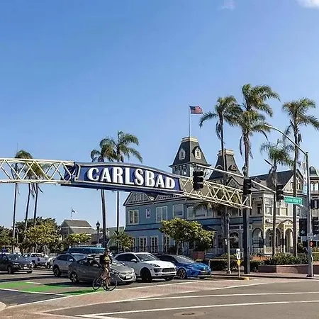 Luxurious With Balcony Holiday home Carlsbad