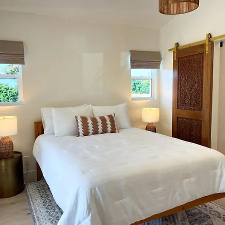 Luxurious With Balcony Holiday home *