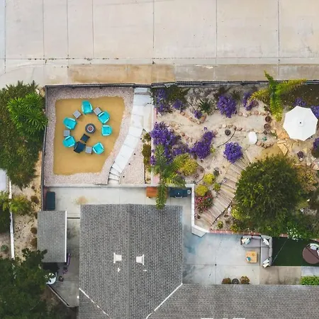 Tranquil Tier Garden With Game