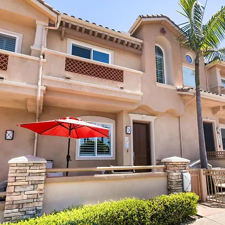 Carlsbad Village Escape Near Beach Holiday home