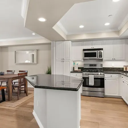 Holiday home Carlsbad Village Escape Near Beach *