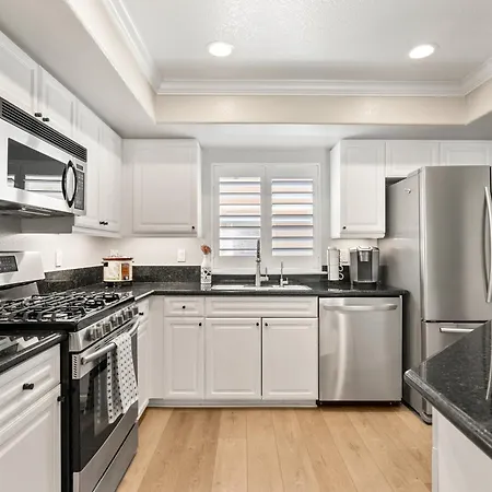 Holiday home Carlsbad Village Escape Near Beach *