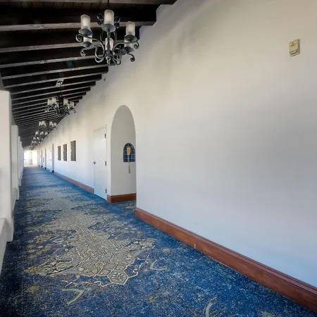Apartment Heated Pool Access, Hot Tubs, Fire Place, Walk 2 Omni La Costa & Spa Carlsbad