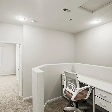 Spacious Comfort Apartment Carlsbad