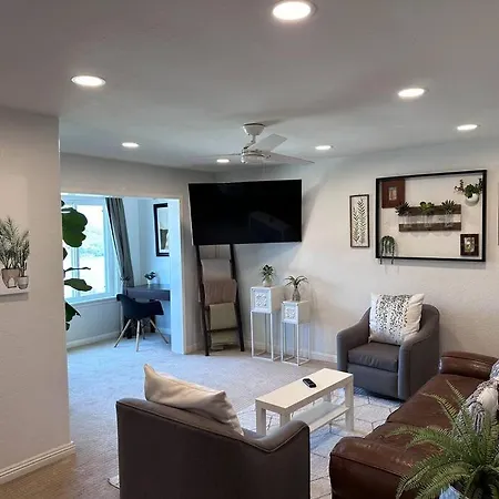 Water View - Walkable * Carlsbad
