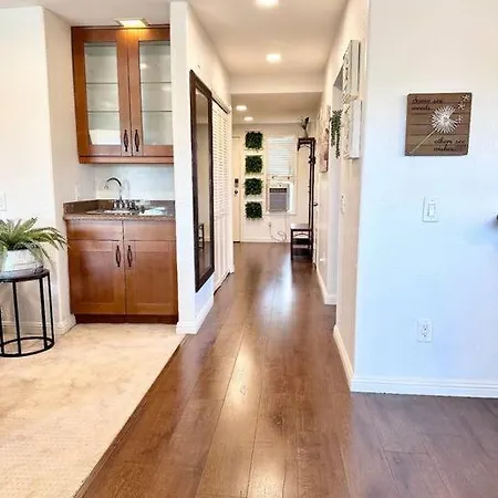Apartment Water View - Walkable