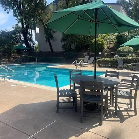 Water View - Walkable *