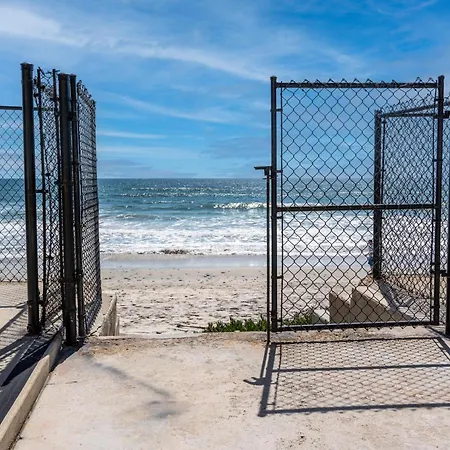 Cb-2445d - Located On The Sand- Casa De Suenos *