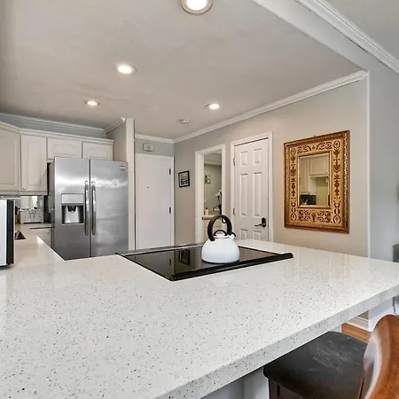 La Costa Pool Bbq Gated Parking Apartment Carlsbad