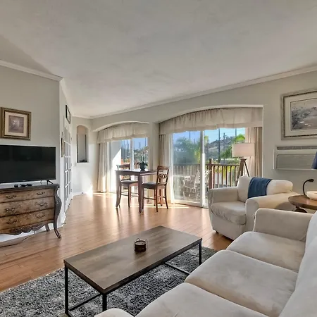 La Costa Pool Bbq Gated Parking Apartment