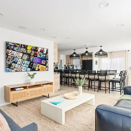 Holiday home Coastal Escape Walk To Beach, Hot Tub, Fire Pits Carlsbad
