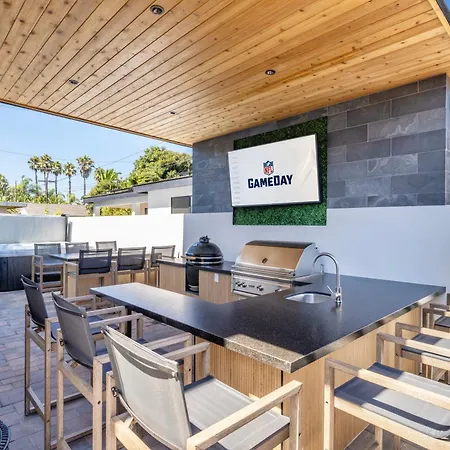 Holiday home Coastal Escape Walk To Beach, Hot Tub, Fire Pits