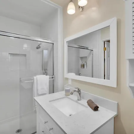 Tamarack Palms - Heated Pool Steps To And Surf Holiday home *