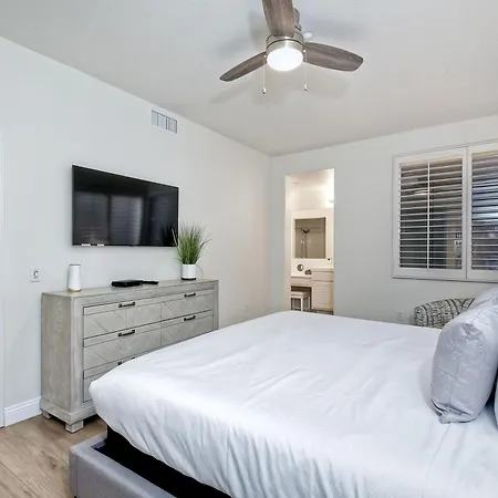 4025 Canario Street * Carlsbad