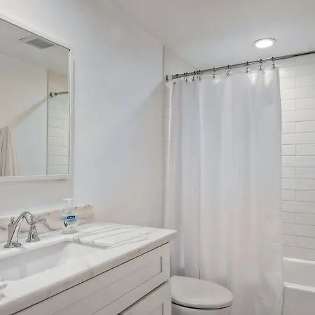 3690 Boulevard - Entire Holiday home *