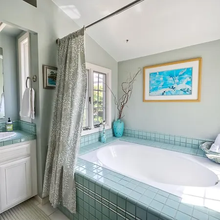 Holiday home 5051 Shore Drive *
