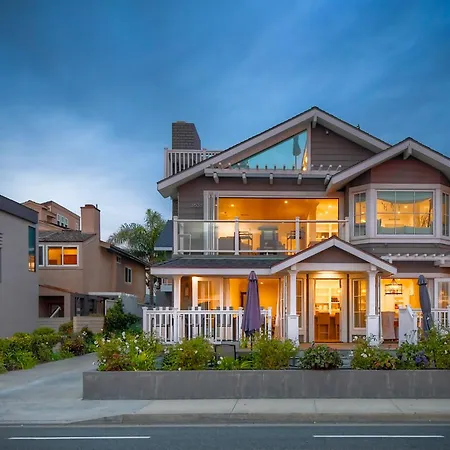 Holiday home 3636 Blvd - Upper