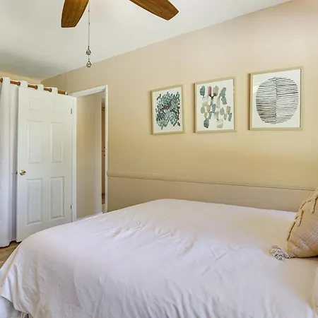 2 Mi To Beach Apt With Deck And Fire Pit In Carlsbad! Carlsbad