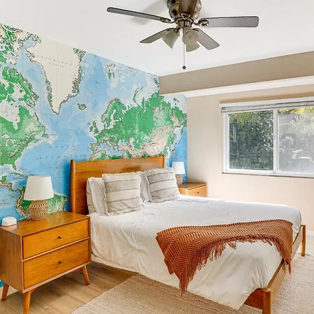 Apartment 2 Mi To Beach Apt With Deck And Fire Pit In Carlsbad! *